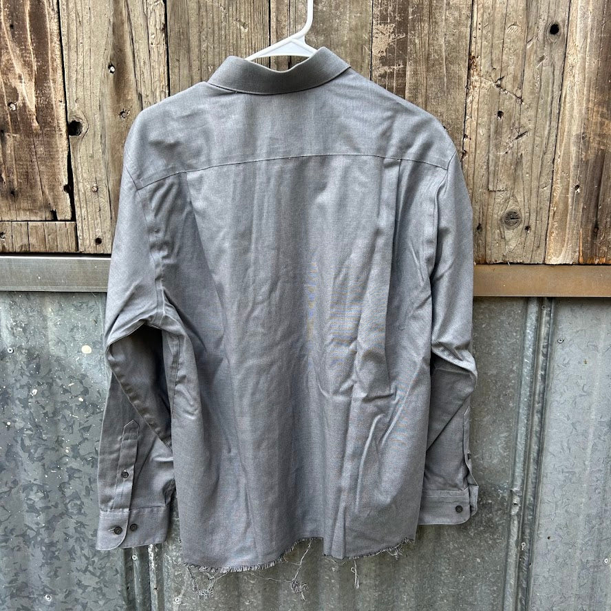 STUDDED GREY BUTTON UP