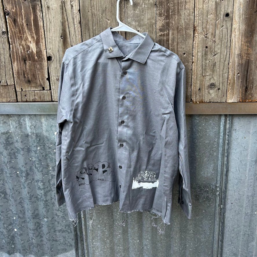 STUDDED GREY BUTTON UP